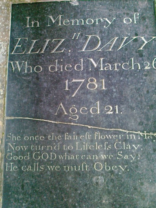 040Grave memorial Eliz Davy